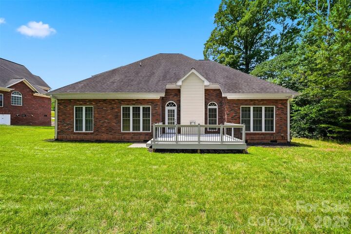 Property Photo: 1110 Mayfield Circle NW NC 28613