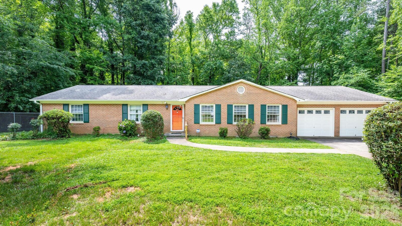 Property Photo:  236 Heritage Place  NC 28115 