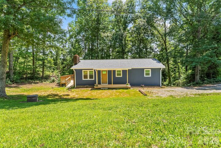 Property Photo:  4074 Shane Drive  NC 28655 