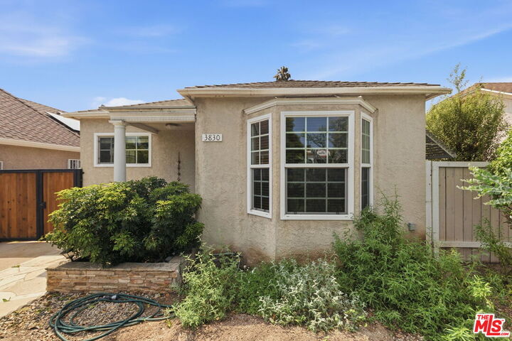 Property Photo: 3830 W 59th St CA 90043