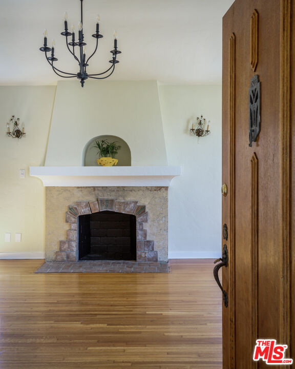 Property Photo: 1122 S Hayworth Ave CA 90035