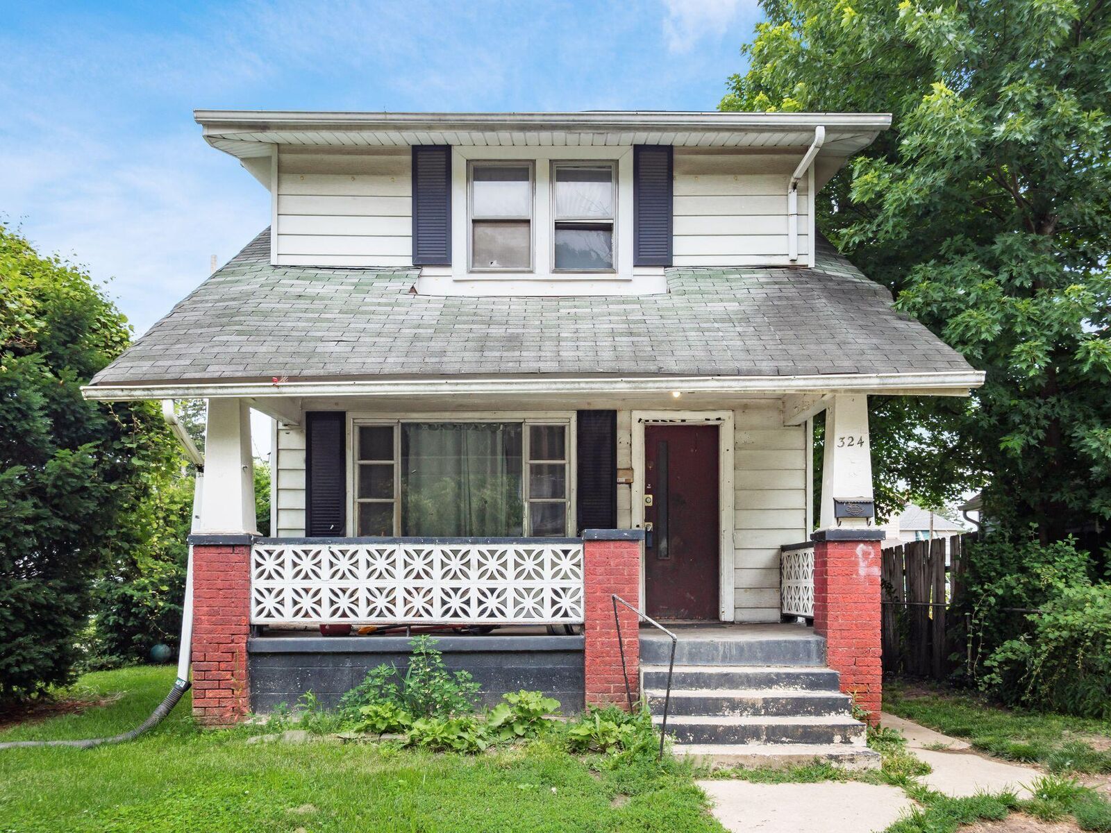 Property Photo:  324 Wrexham Avenue  OH 43223 