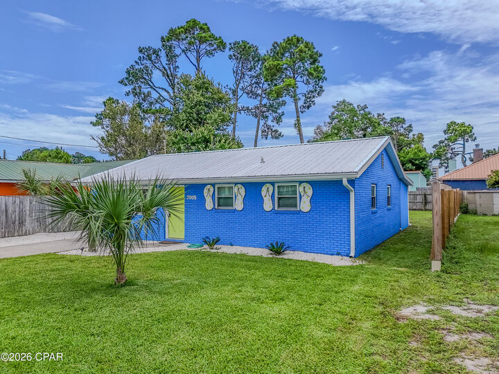 Property Photo: 7005 S Lagoon Drive FL 32408