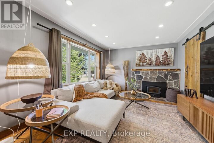 Property Photo:  1095 Hamilton Road  ON N5W 1A7 