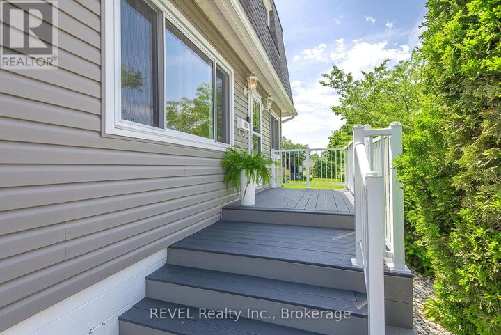 Property Photo: 373 Hennepin Avenue ON L3B 4T4