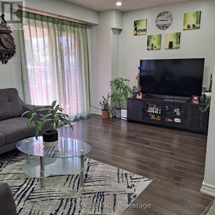 Property Photo:  55 Shepmore Terrace  ON M1B 3H3 