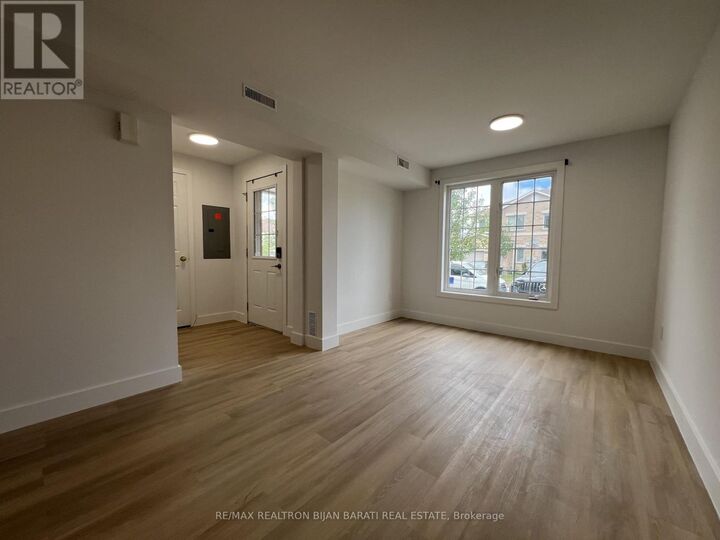 Property Photo: 175 Stanley Street #33 ON L4M 0G2