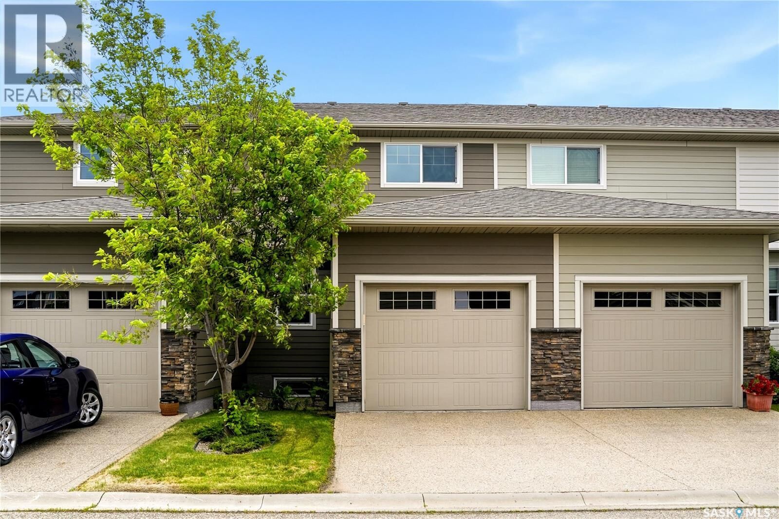 Property Photo:  4562 Harbour Landing Drive  SK S4W 0C1 