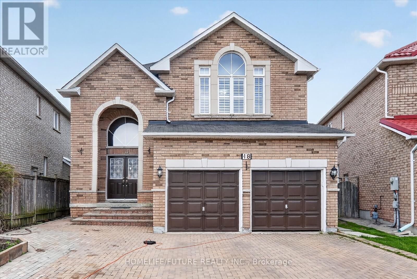 Property Photo:  18 Ann Louise Crescent  ON L3S 0A8 