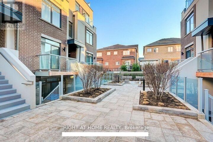 Property Photo:  3062 Sixth Line 121  ON L6M 4J9 