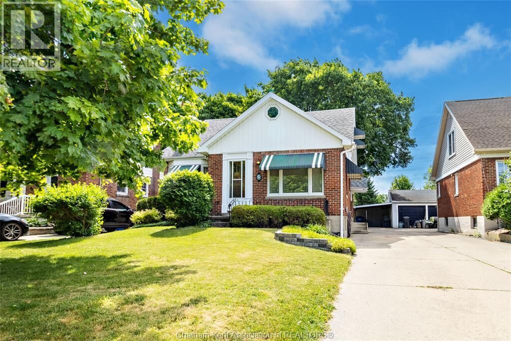 Property Photo: 82 McFadden Avenue ON N7M 1Y6