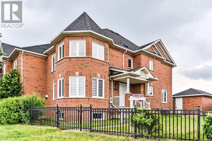 Property Photo: 9096 Dufferin Street North ON L4K 5M3