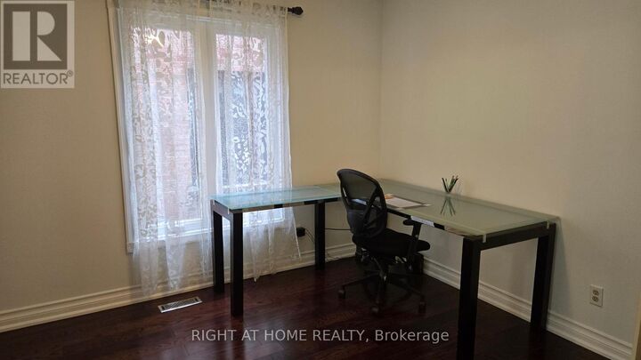 Property Photo: 5 Constellation Crescent ON L4C 8J8