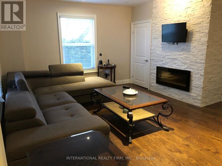 Property Photo:  489 Kemp Road West  ON L3M 4E7 