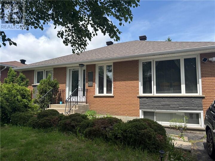 Property Photo: 561 Burton Avenue ON P3C 4K8