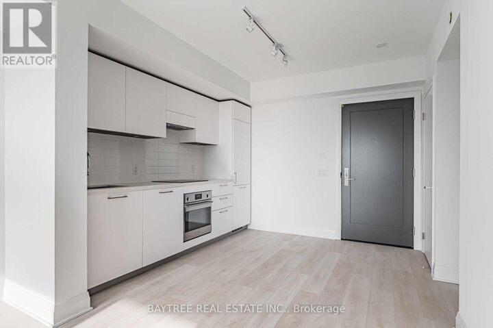 Property Photo:  33 Frederick Todd Way 509  ON M4G 0C9 