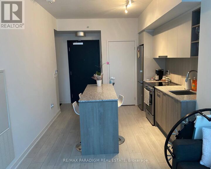 Property Photo:  31 Tippett Road 812  ON M3H 0C8 