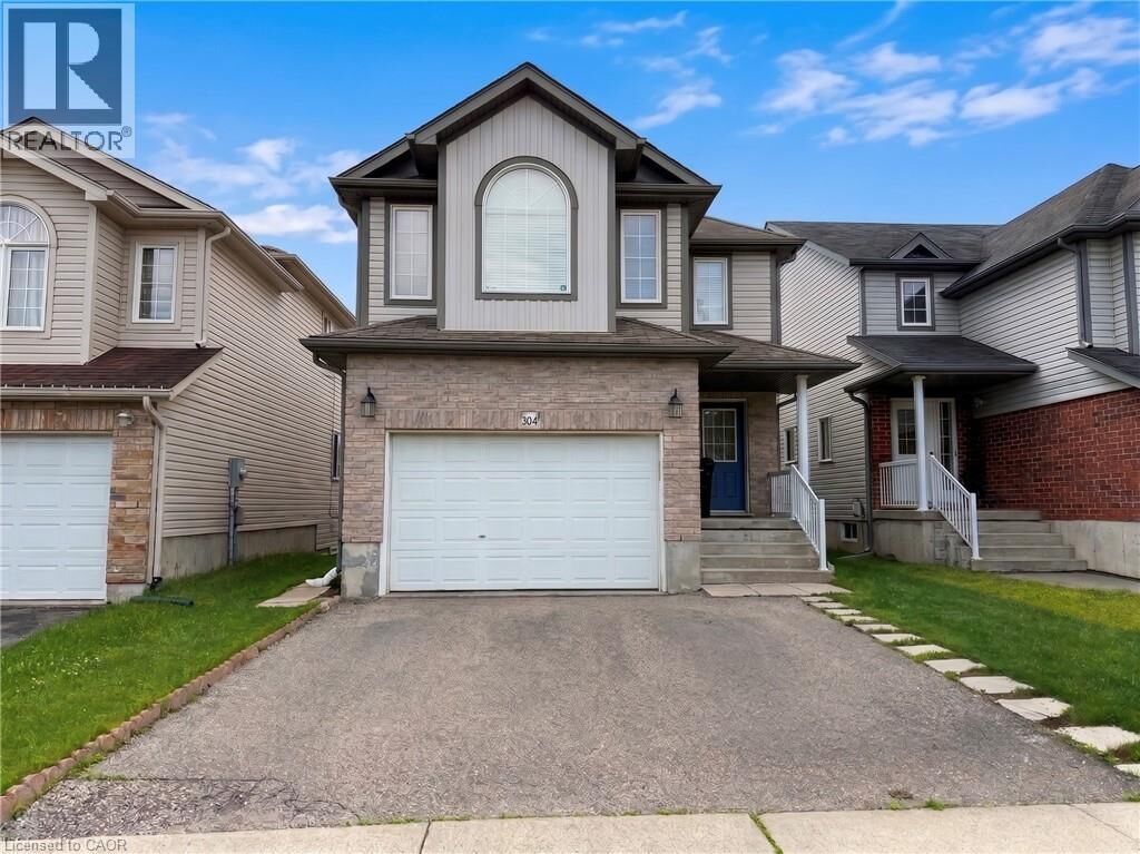 Property Photo:  304 Lemon Grass Crescent B  ON N2N 3R5 