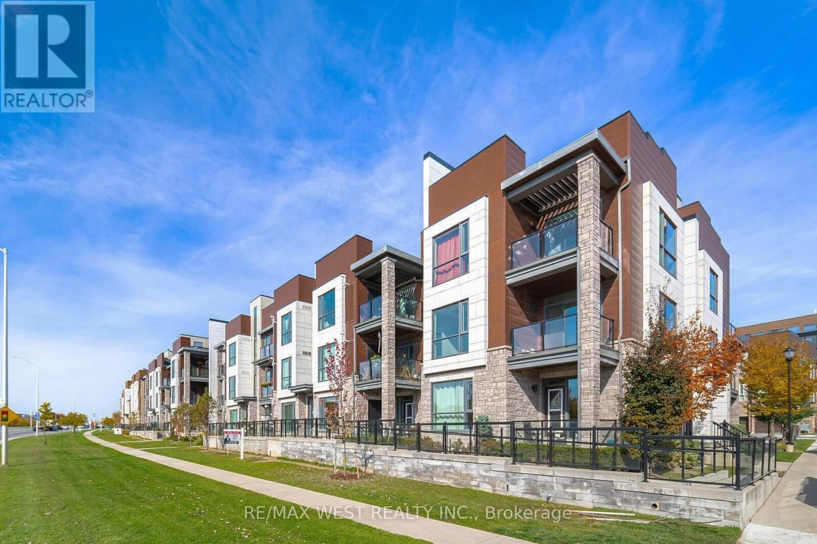 Property Photo:  2375 Bronte Road 308  ON L6M 1P5 