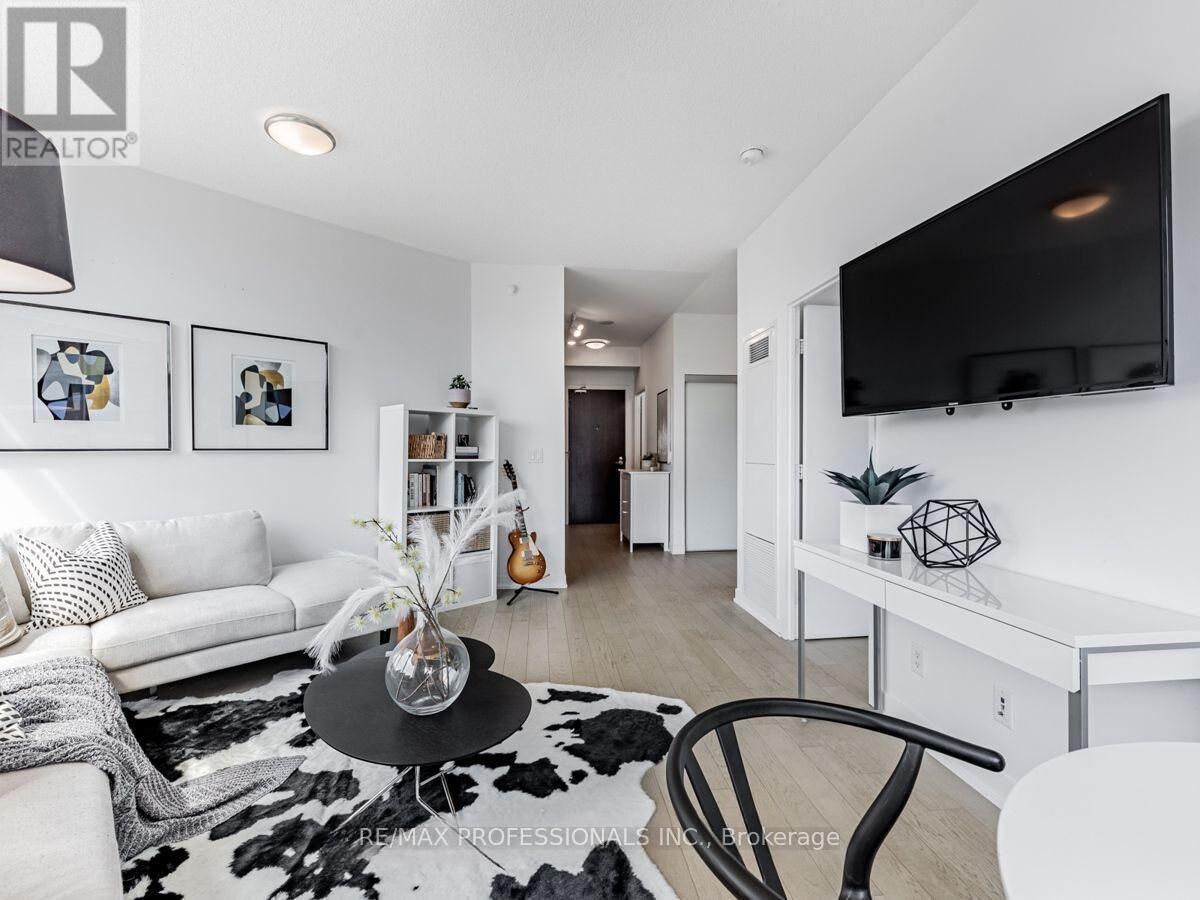 Property Photo:  120 Bayview Avenue N303  ON M5A 0G4 