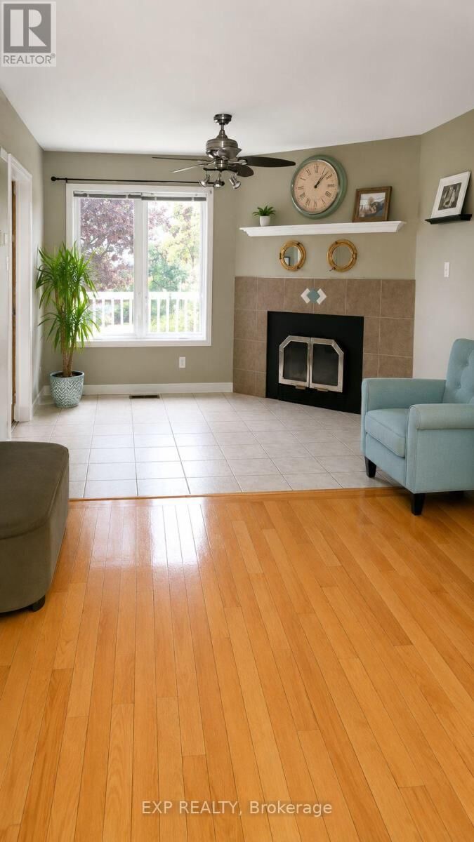Property Photo:  157 Livingstone Street West  ON L4N 7J7 