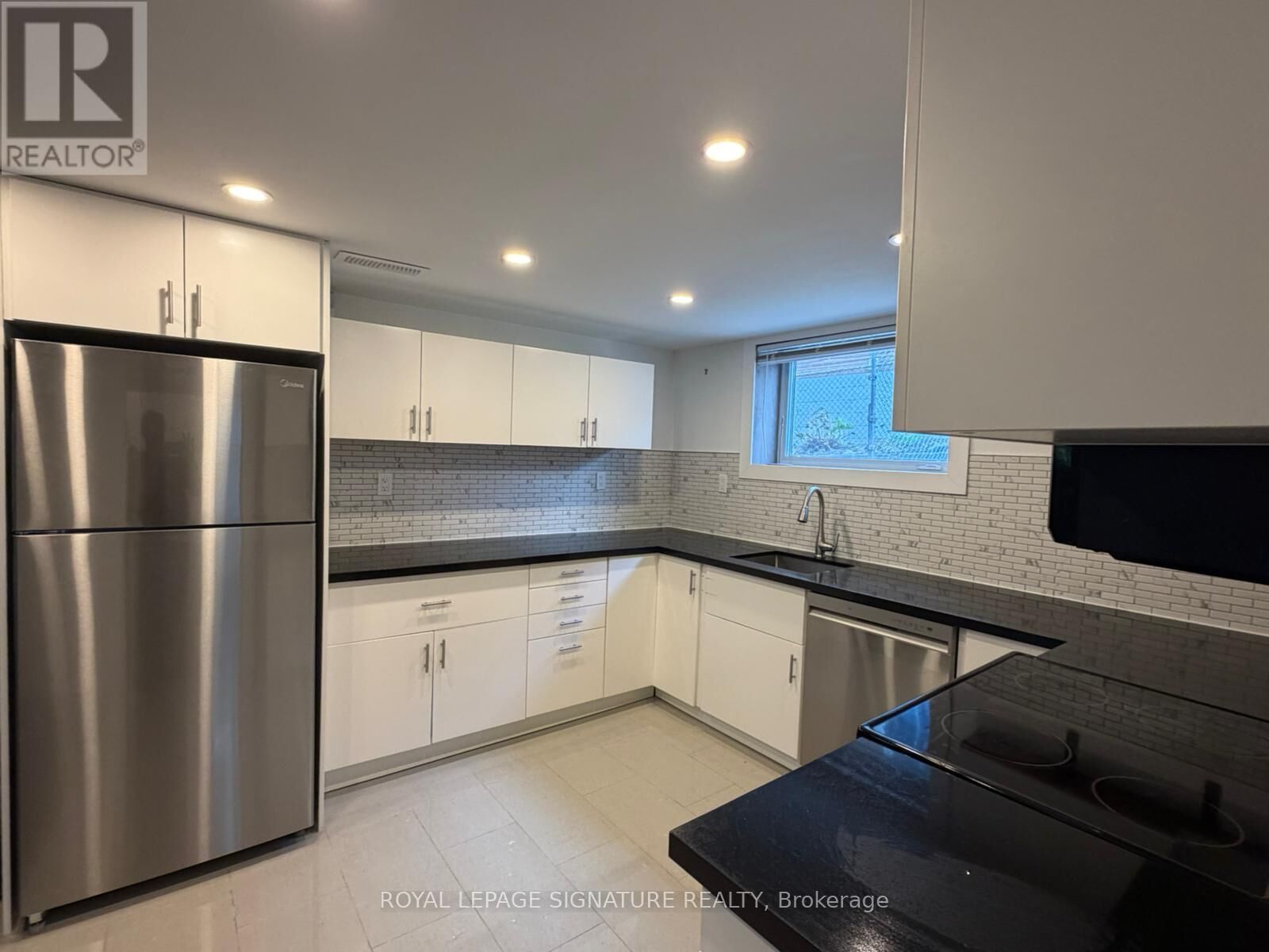 Property Photo:  9 Fieldway Drive  ON L9A 2L2 