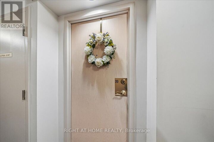 Property Photo: 400 Webb Drive 210 ON L5B 3Z7
