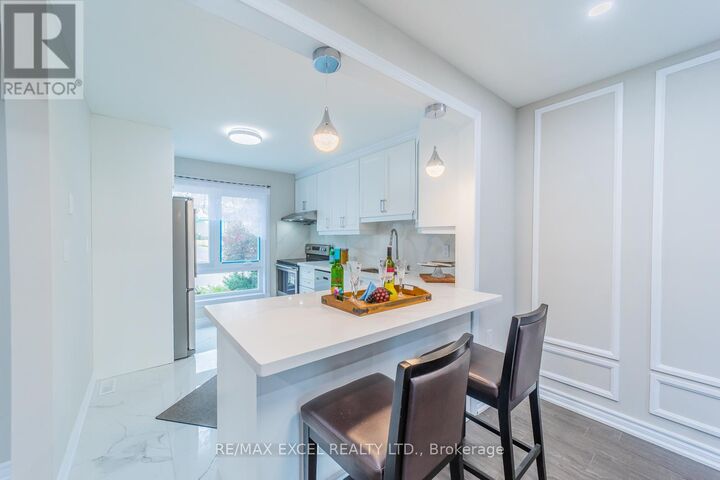 Property Photo: 21 Livonia Place 112 ON M1E 4W5
