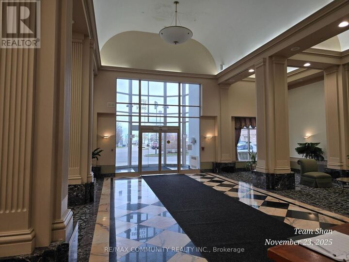 Property Photo: 1 Lee Centere Drive Ph302 ON M1H 3J2