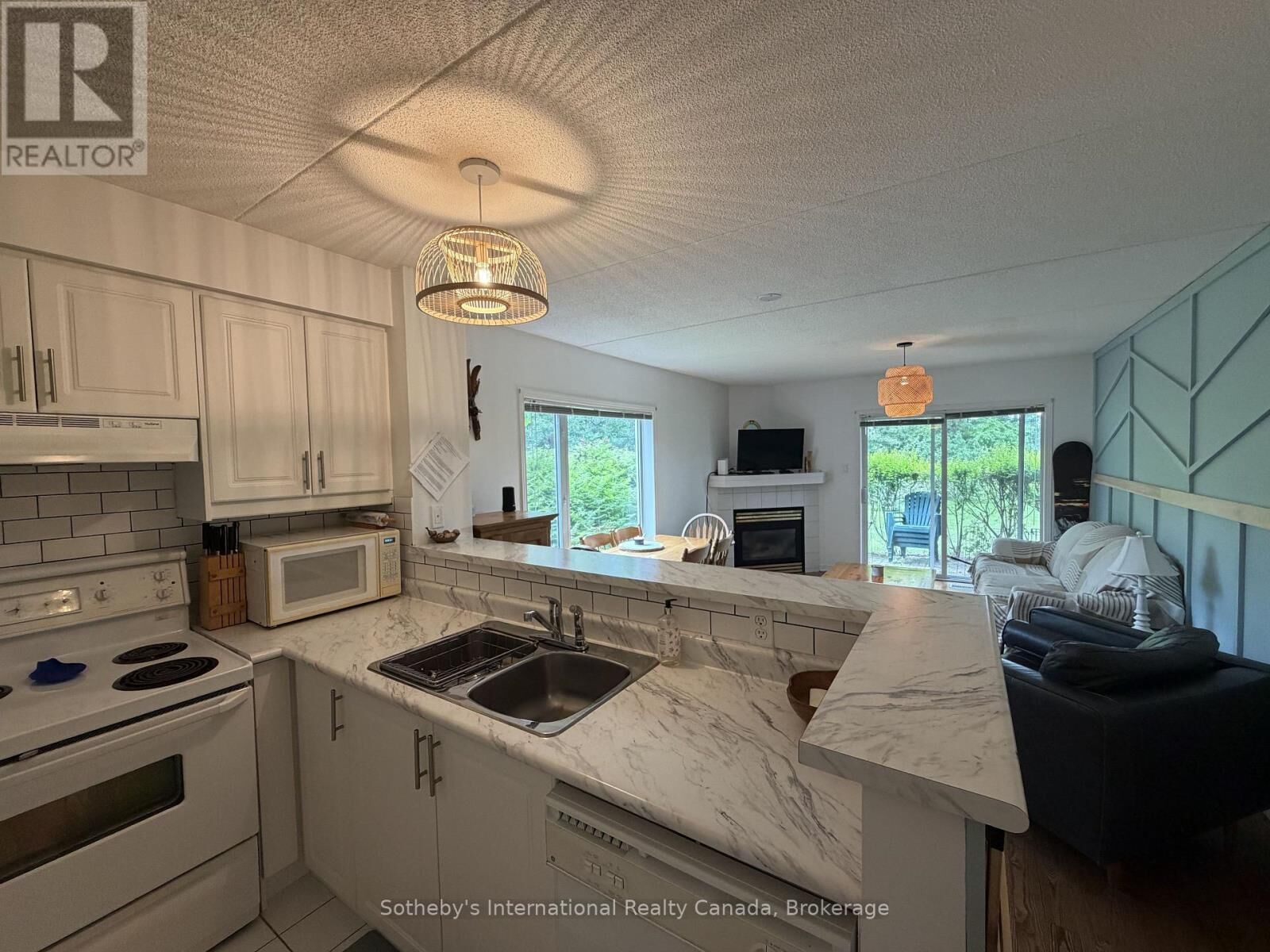 Property Photo:  329 Mariners Way  ON L9Y 5C7 