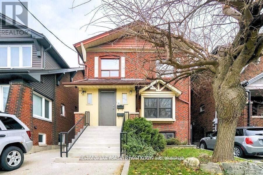 Property Photo: 745 Coxwell Avenue Upper ON M4C 3C5