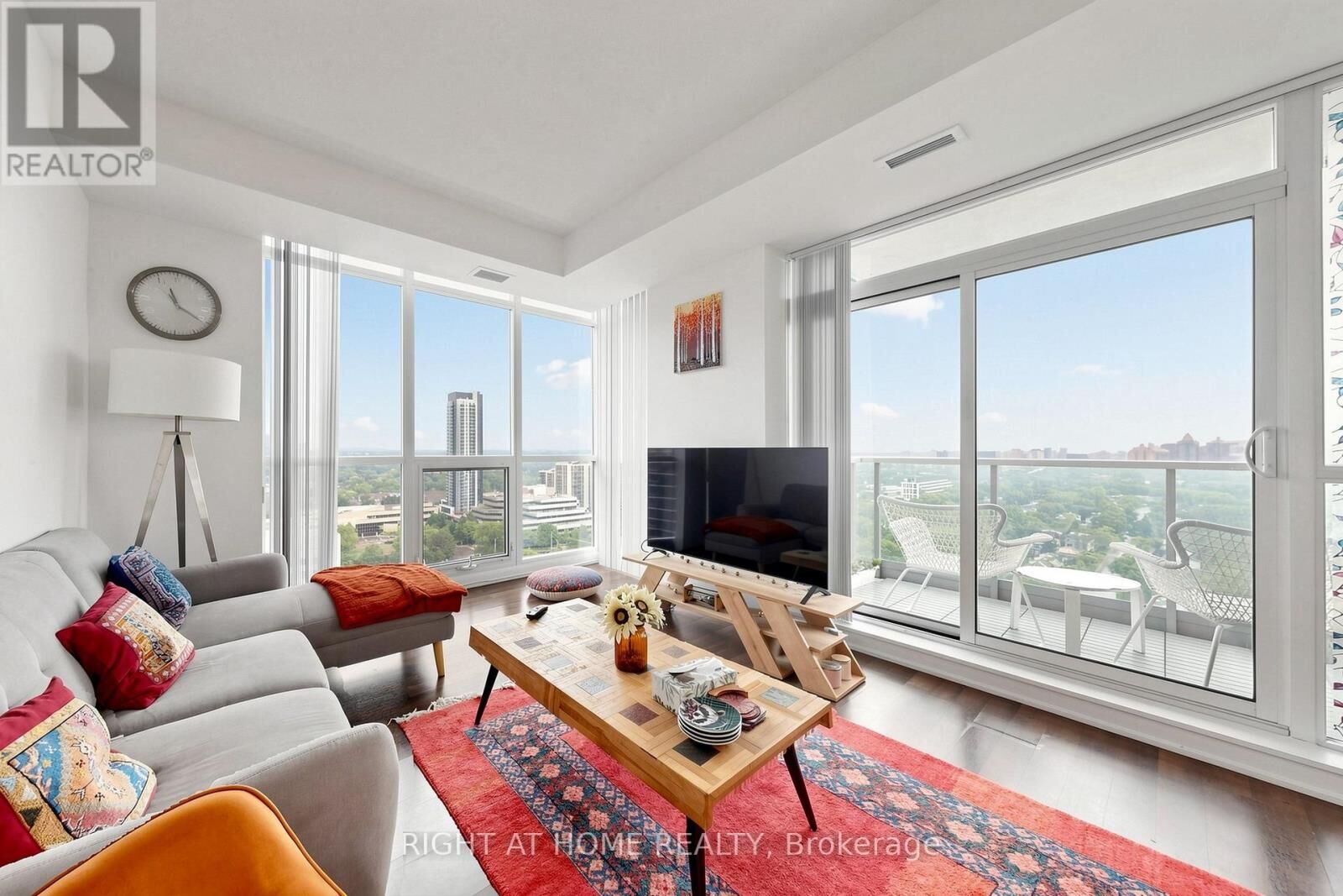 Property Photo:  17 Anndale Drive Ph206  ON M2N 2W7 