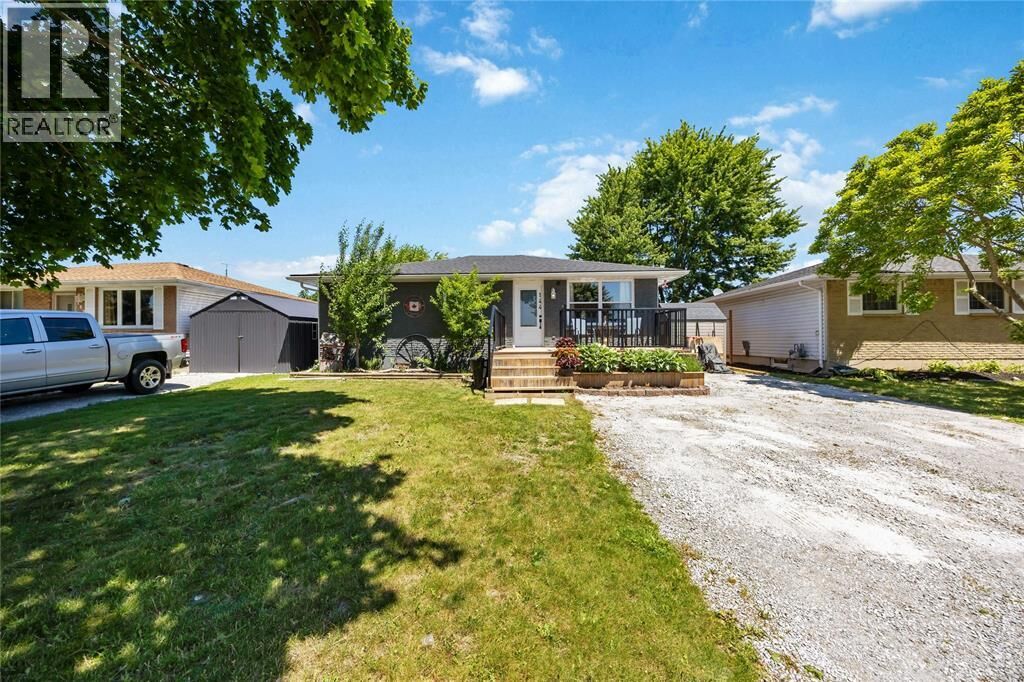 Property Photo:  144 Templeton Crescent  ON N0N 1H0 