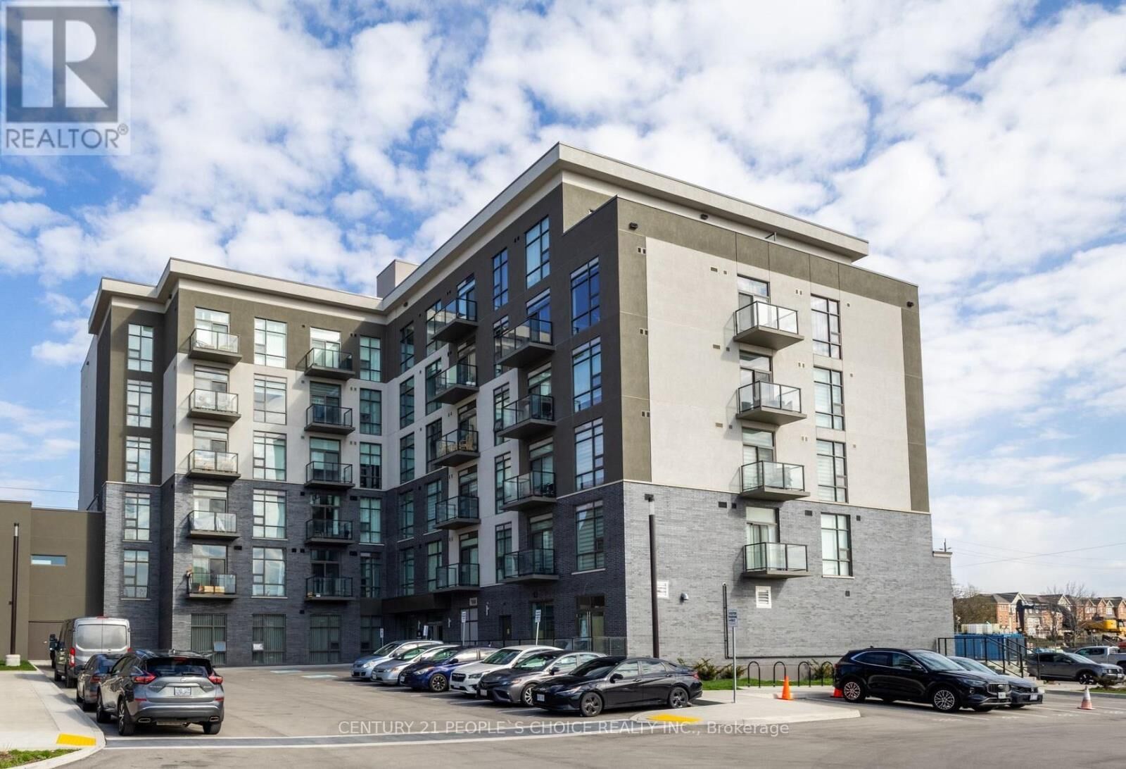 Property Photo: 10 Mallard Trail 532 ON L8B 2A7