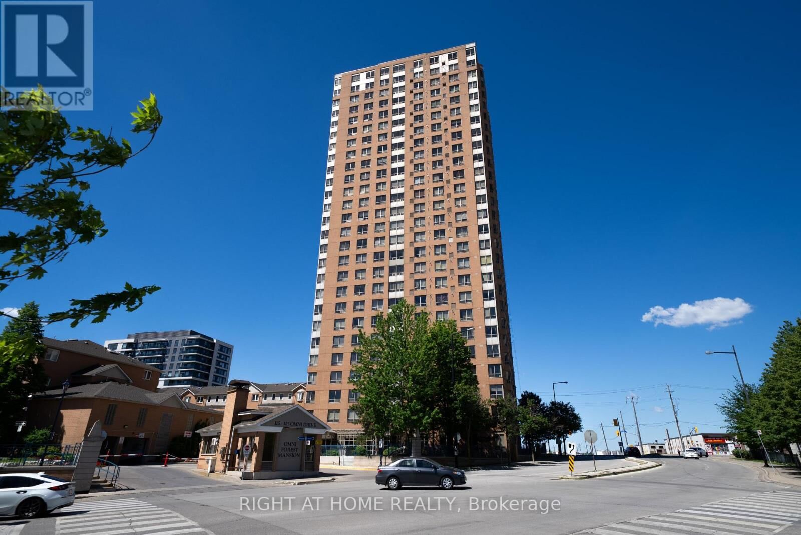 Property Photo:  115 Omni Drive 709  ON M1P 5B4 