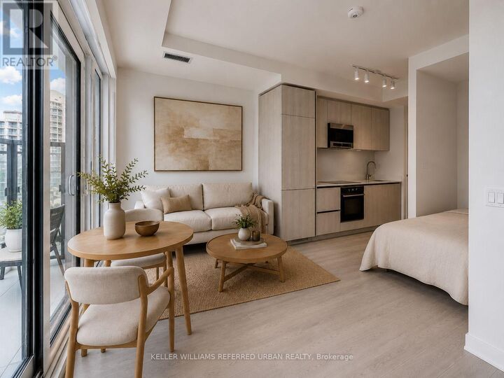 Property Photo:  110 Broadway Avenue 710  ON M4P 0E9 