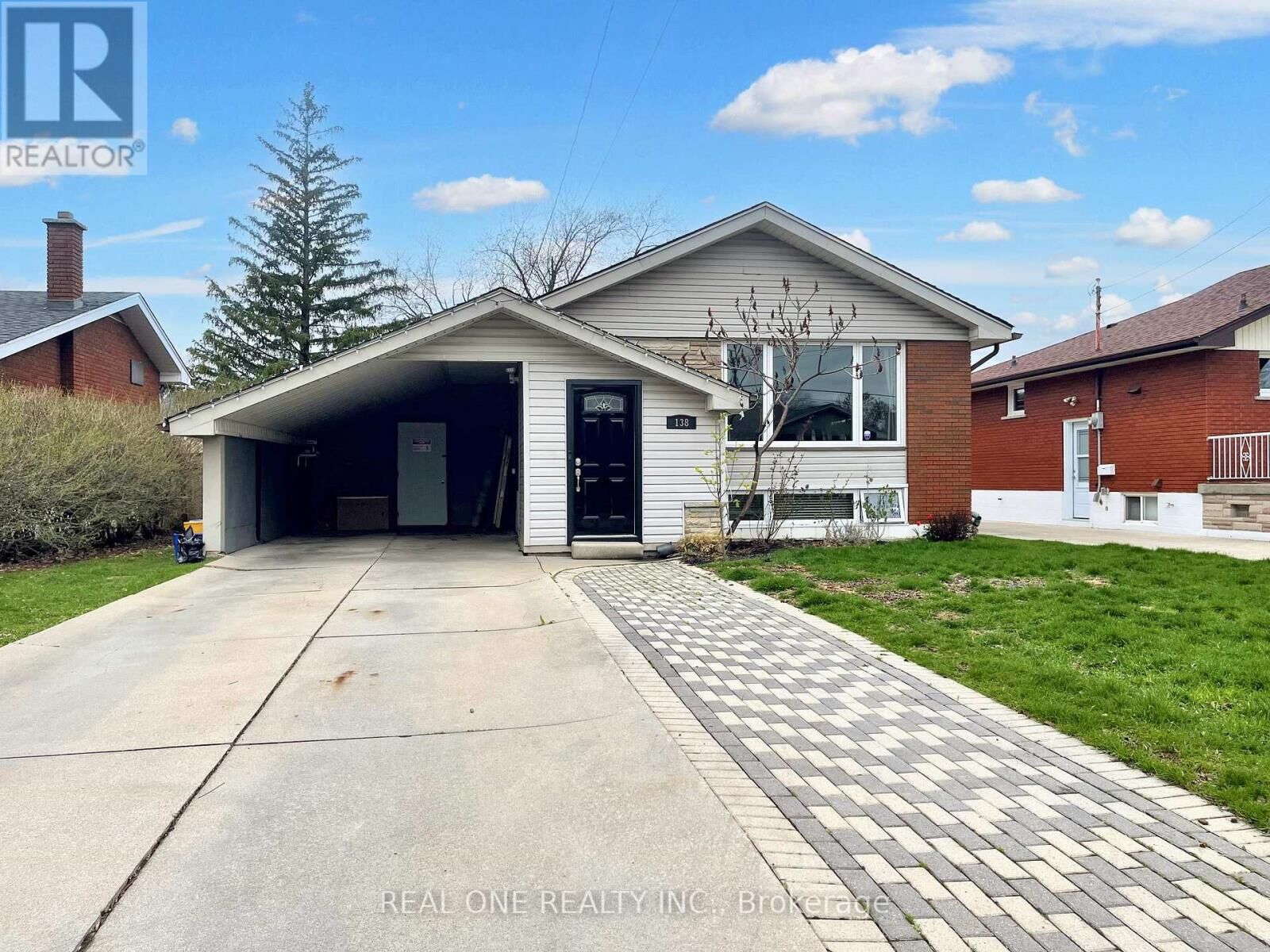 Property Photo: 138 Welbourn Drive Upper ON L9A 3N4