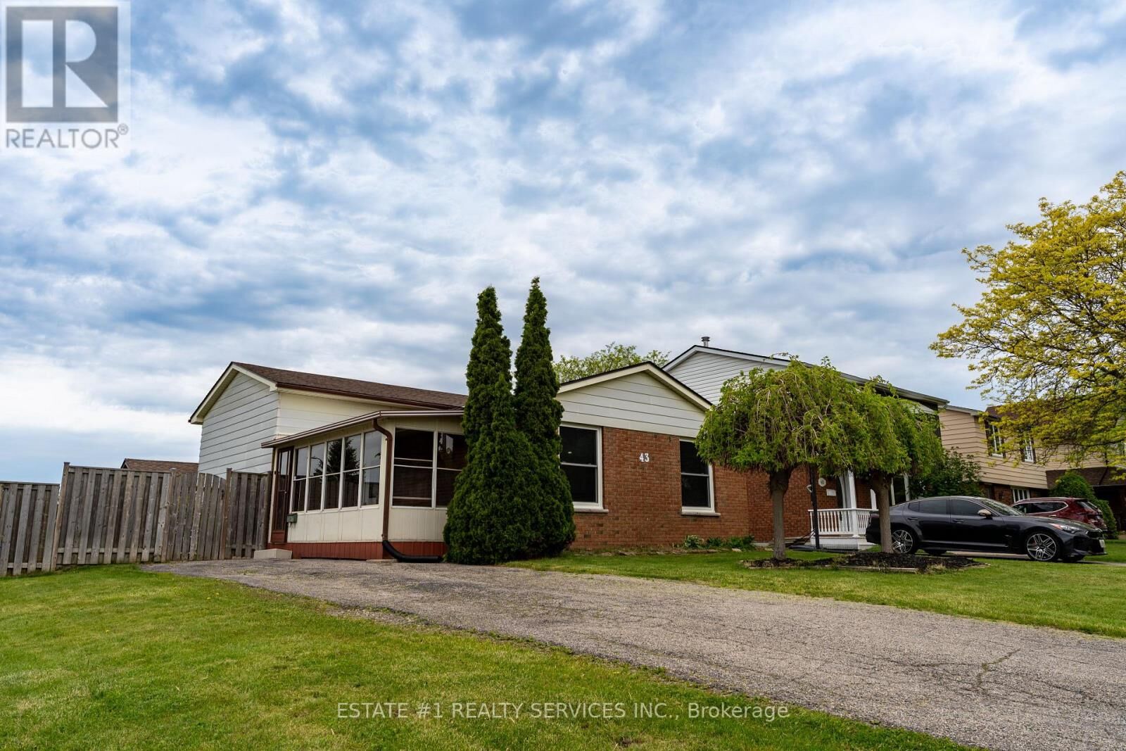 Property Photo:  43 Dyer Street  ON N5R 5K2 