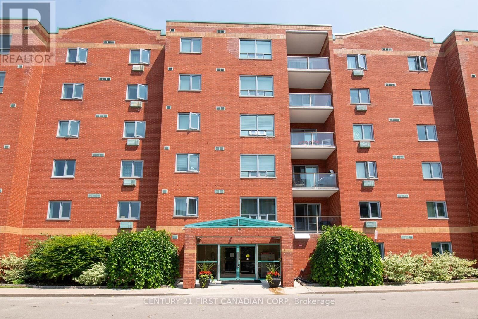 Property Photo:  77 Baseline Road 405  ON N6J 1V5 