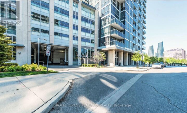 Property Photo: 223 Webb Drive 1202 ON L5B 0E8