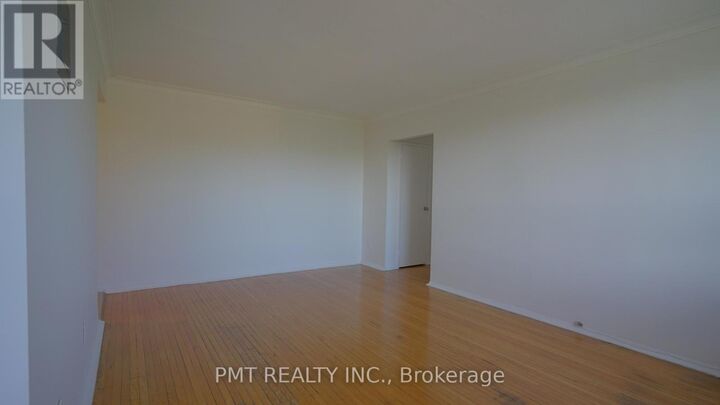 Property Photo:  137 Brookhaven Drive 7  ON M6M 4P1 