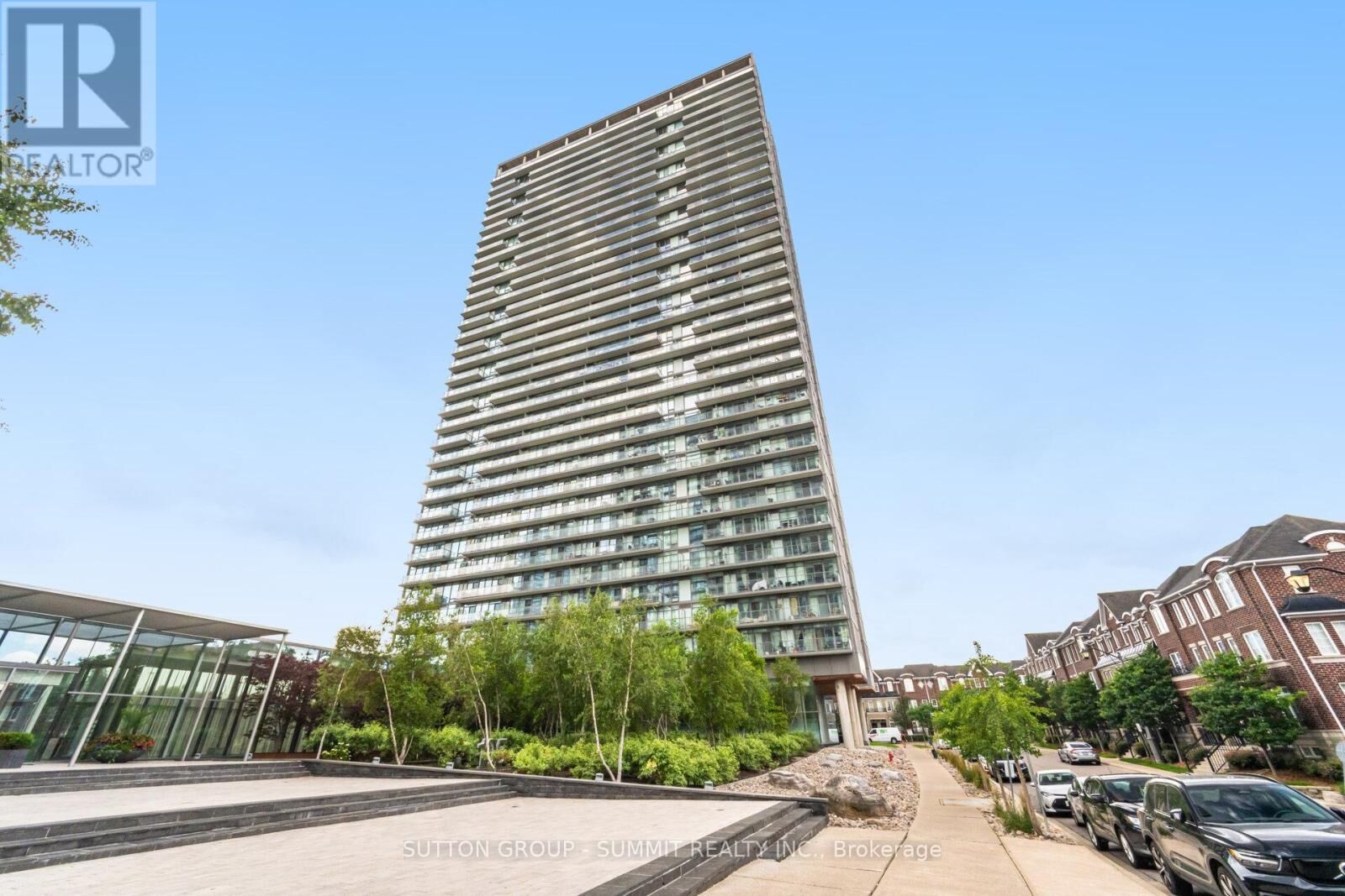 Property Photo: 105 The Queensway 3114 ON M6S 5B5