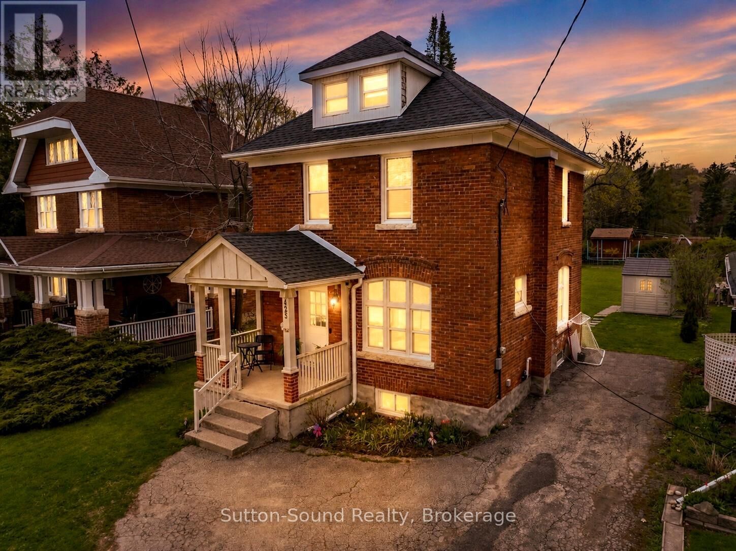 Property Photo:  425 2nd Avenue East  ON N4K 2G2 
