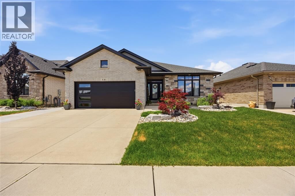 Property Photo: 641 Gianluca Avenue ON N7S 6K2