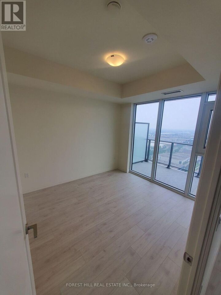 Property Photo: 8960 Jane Street 2522 ON L4K 0M6