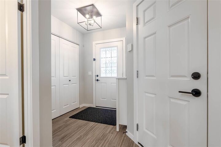 Property Photo: 35 Libra Street MB R2V 5C7