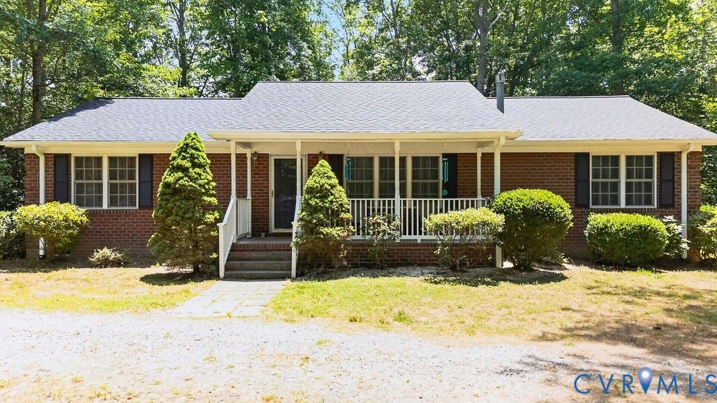 Property Photo:  437 Doggett Lane  VA 22503 