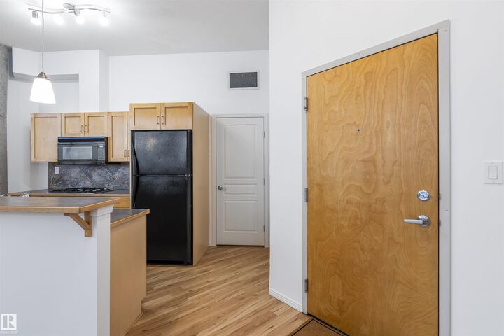 Property Photo:  10123 112 Street NW 202  AB T5K 1M1 