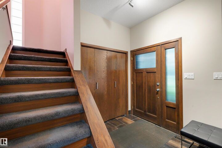 Property Photo:  9726 94 Street NW  AB T6C 3V9 