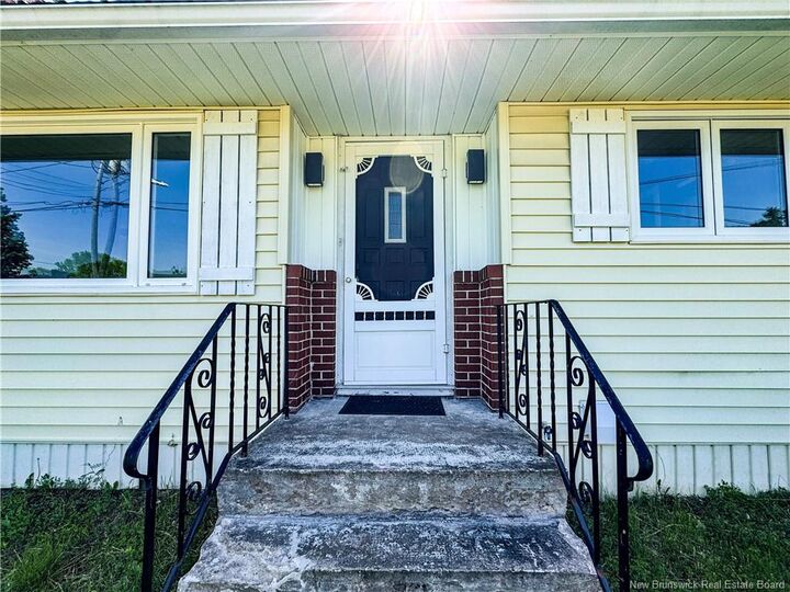 Property Photo:  16 Bickerton Avenue  NB E4L 3M7 